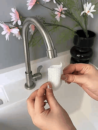 Animated guide to fitting and rinsing the faucet filter